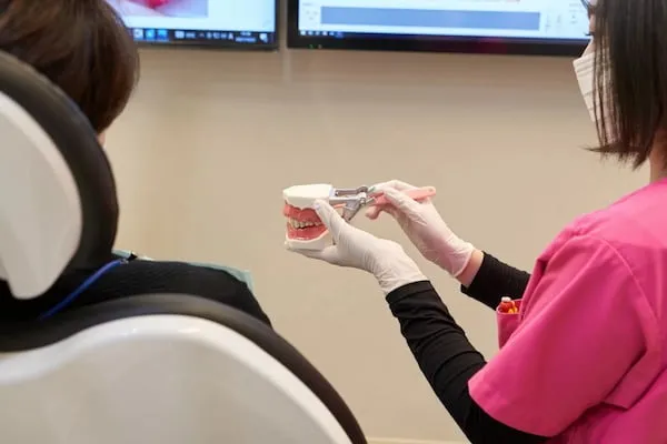 先端機器を駆使した安心で確実な治療